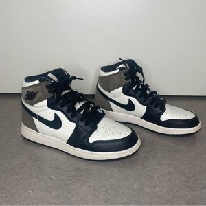 Jordan 1 Mochas